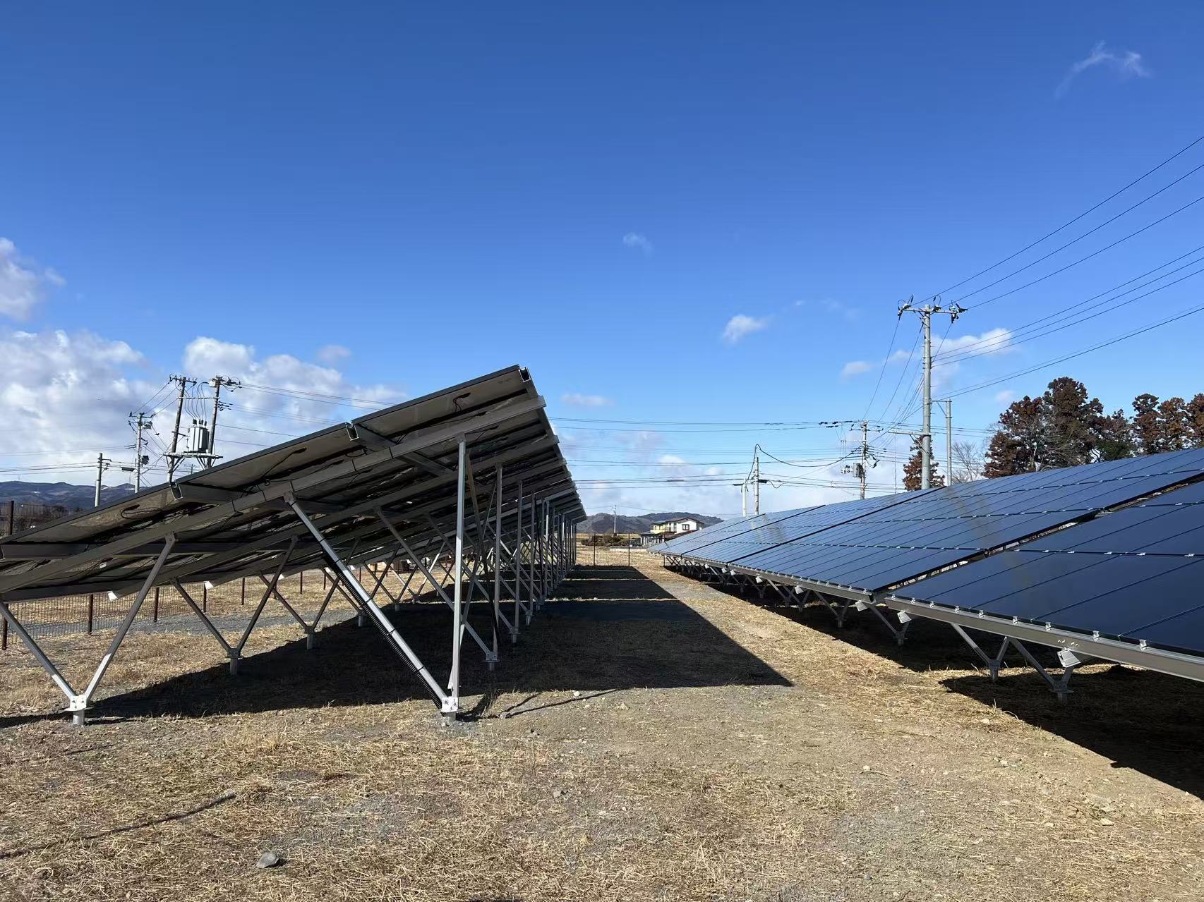 Material do suporte de aterramento solar
