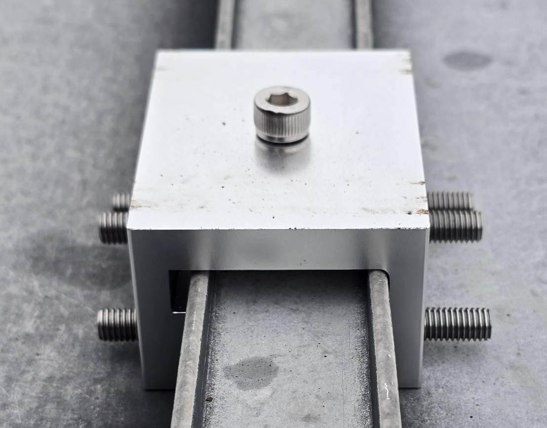 Um ajuste perfeito para o seu telhado: Nosso NOVO Cliplock para telhado está em produção!