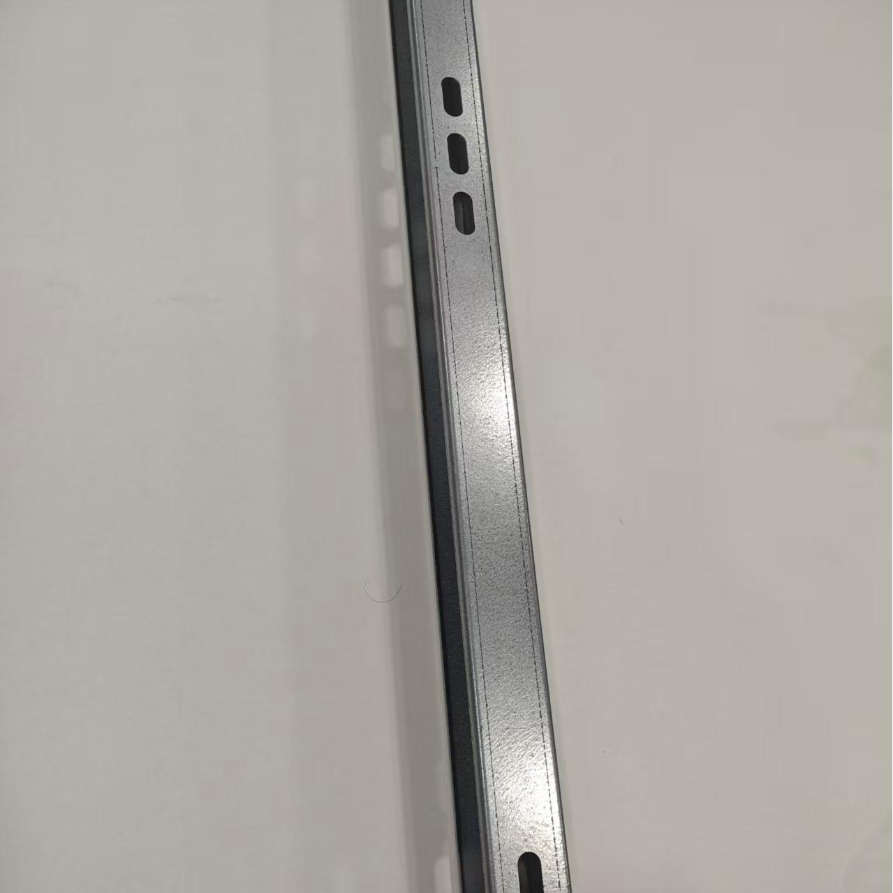 Trilhos solares de aço tipo C